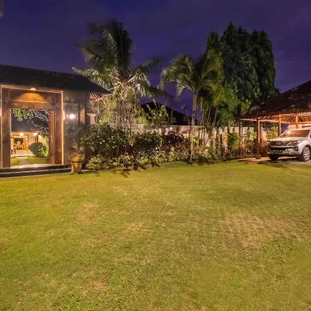 Kutus Kutus Ketewel Villa